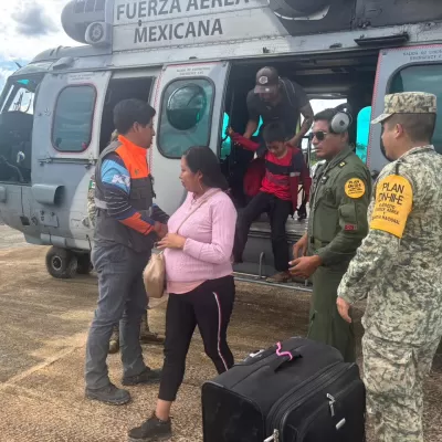 PUENTE AEREO IMPLEMENTADO PARA AYUDAR A LAS FAMILIAS AFECTADAS POR LAS INUNDACIONES  EN EL NORTE DE VERACRUZ 