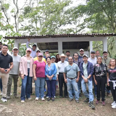 Daniela Griego en territorio, valoró proyecto ecoturístico y atendió a vecinos de la Emiliano Zapata
